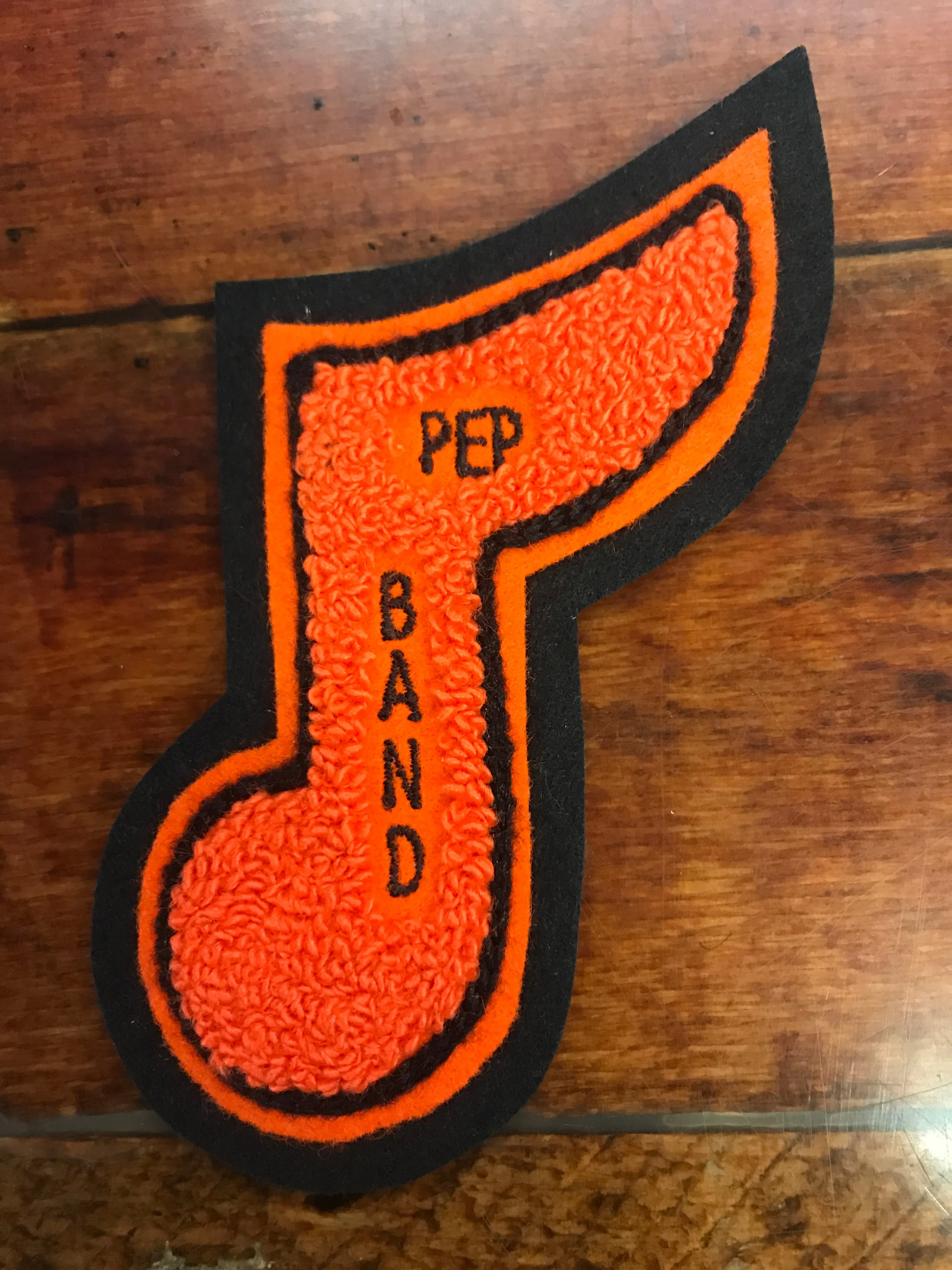 CHENILLE PEP BAND MUSIC NOTE PATCH