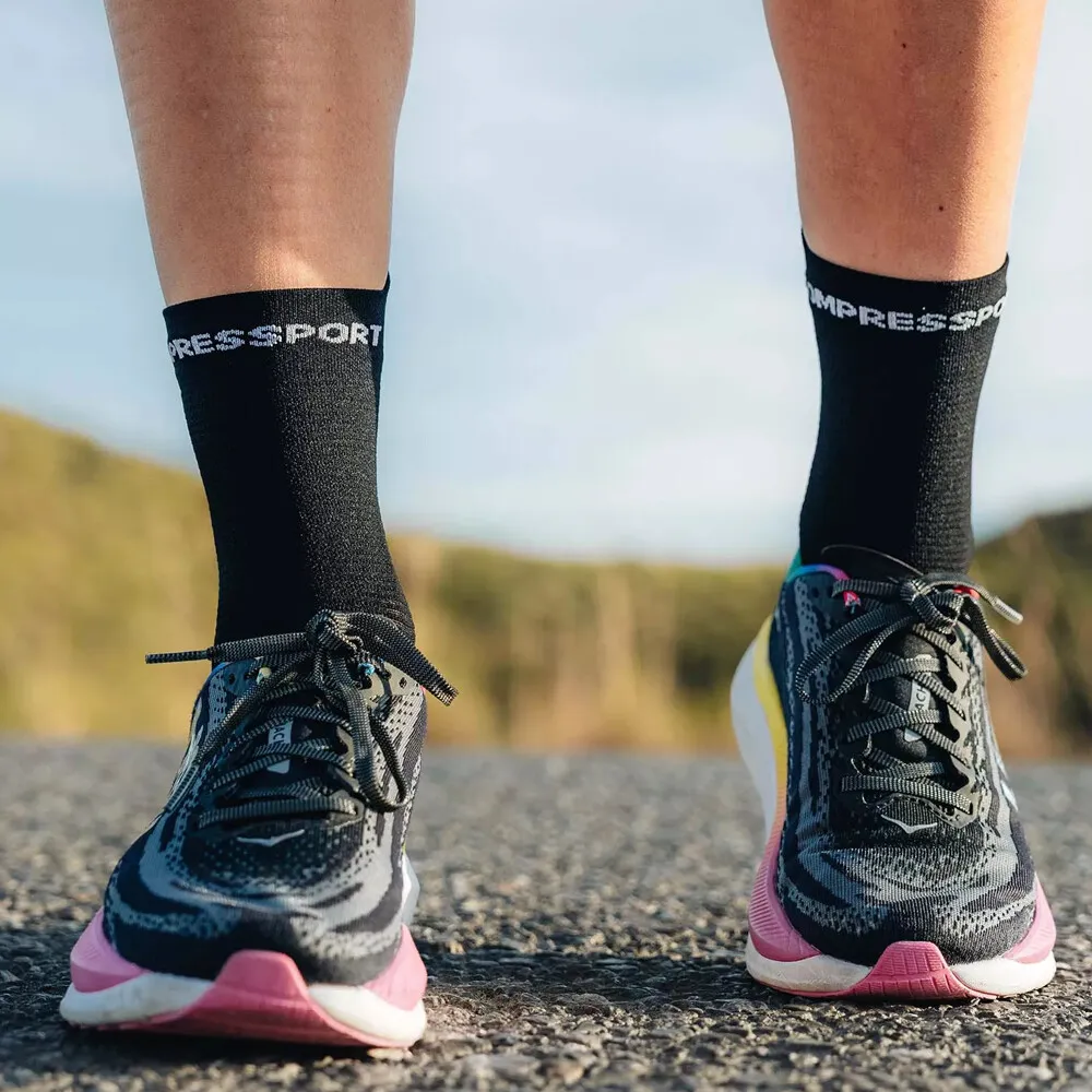 Compressport Pro Racing v4.0 Run High Socks - AW24