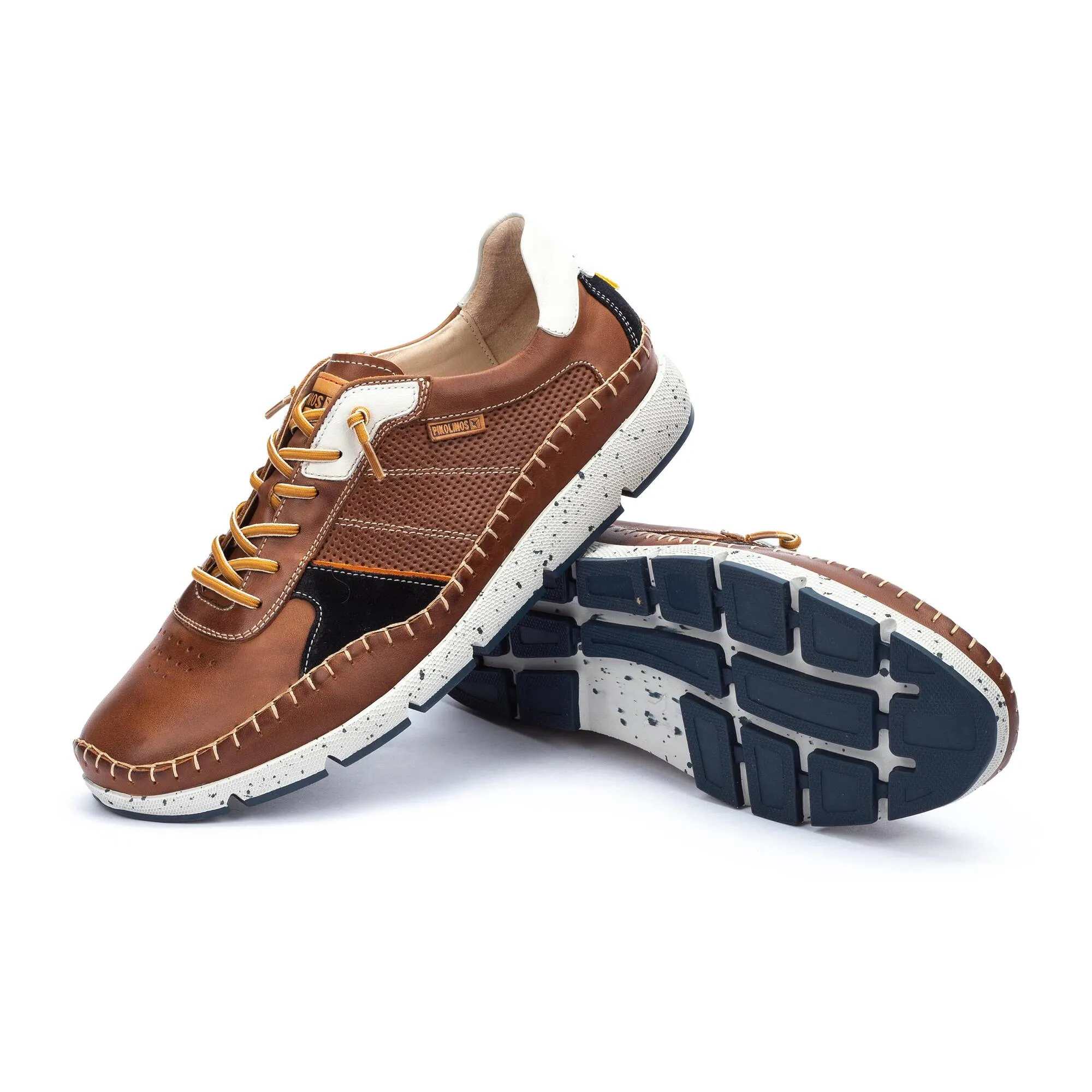 FUENCARRAL Men's sneaker with hand-stitched detailing