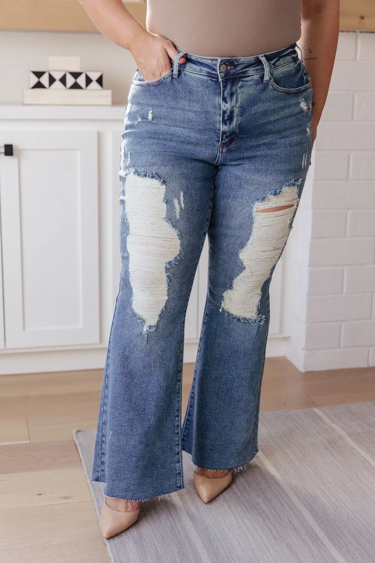 Kia Distressed High Rise Jeans in Medium Wash