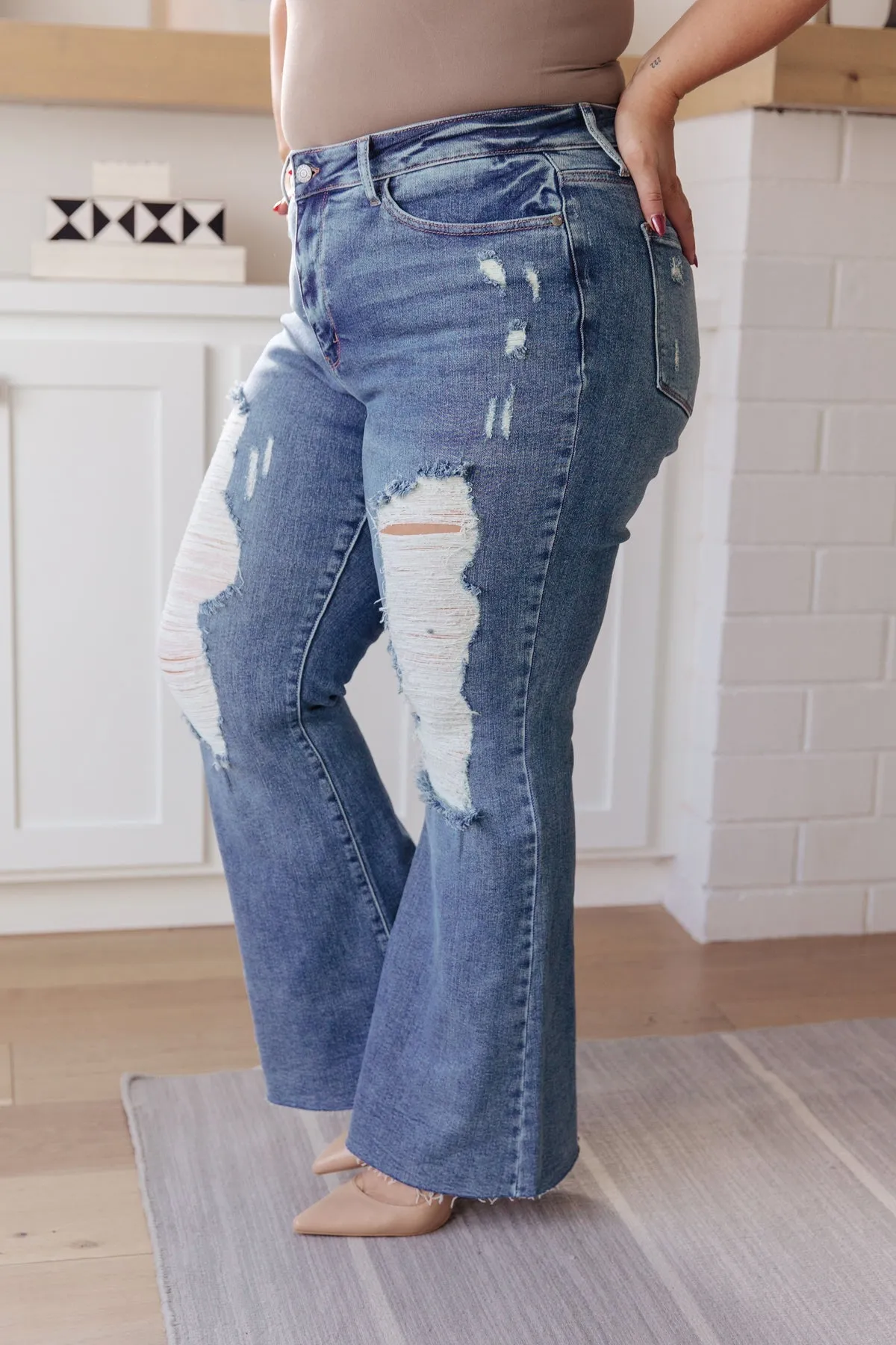 Kia Distressed High Rise Jeans in Medium Wash